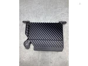 Gebruikte Radio versterker Volvo XC40 (XZ) 1.5 T3 12V Prijs € 375,00 Margeregeling aangeboden door Gebr Opdam B.V.