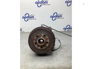 Gebruikte Asschenkel rechts-achter Dacia Duster (HS) 1.6 16V 4x4 Prijs € 325,00 Margeregeling aangeboden door Gebr Opdam B.V.