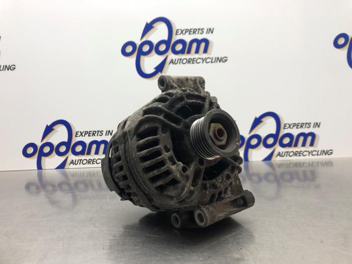 Dynamo van een MINI Mini One/Cooper (R50) 1.6 16V Cooper 2005