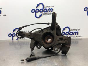 Gebruikte Fusee rechts-voor Fiat Grande Punto (199) 1.4 16V Prijs € 50,00 Margeregeling aangeboden door Gebr Opdam B.V.