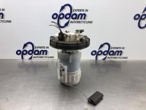 Gebruikte Benzinepomp Peugeot 208 I (CA/CC/CK/CL) 1.2 Vti 12V PureTech 82 Prijs € 60,00 Margeregeling aangeboden door Gebr Opdam B.V.