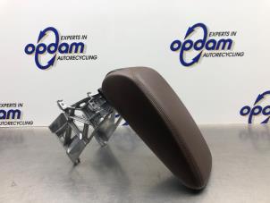 Gebruikte Armleuning Audi A3 Sportback (8VA/8VF) 1.0 TFSI 12V Prijs € 100,00 Margeregeling aangeboden door Gebr Opdam B.V.