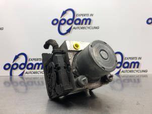 Gebruikte ABS Pomp Opel Corsa D 1.4 16V Twinport Prijs € 175,00 Margeregeling aangeboden door Gebr Opdam B.V.