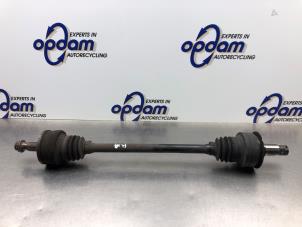 Gebruikte Aandrijfas rechts-achter Mercedes C (W203) 1.8 C-180K 16V Prijs € 50,00 Margeregeling aangeboden door Gebr Opdam B.V.