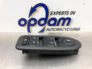 Gebruikte Ruit schakelaar elektrisch Ford C-Max (DM2) 1.8 16V Prijs € 50,00 Margeregeling aangeboden door Gebr Opdam B.V.