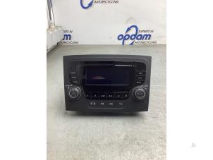 Gebruikte Radio Fiat Doblo Cargo (263) 1.4 T-Jet 16V Prijs € 180,00 Margeregeling aangeboden door Gebr Opdam B.V.