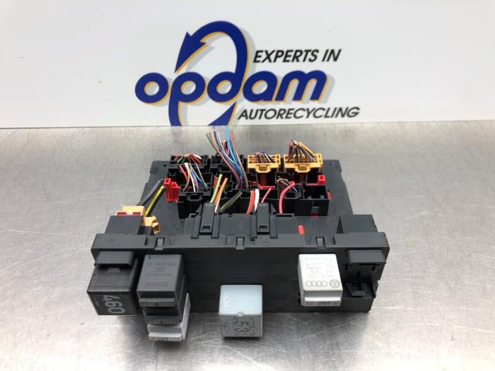 Gebruikte Computer Body Control Volkswagen Touran (1T1/T2) 1.6 FSI 16V Prijs € 100,00 Margeregeling aangeboden door Gebr Opdam B.V.