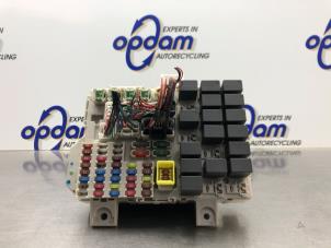 Gebruikte Zekeringkast Mitsubishi Colt (Z2/Z3) 1.3 16V Prijs € 100,00 Margeregeling aangeboden door Gebr Opdam B.V.