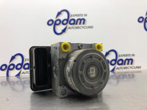 Gebruikte ABS Pomp Peugeot 208 I (CA/CC/CK/CL) 1.2 Vti 12V PureTech 82 Prijs € 225,00 Margeregeling aangeboden door Gebr Opdam B.V.