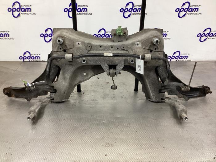 Gebruikte Subframe Renault Captur I (2R) 0.9 Energy TCE 12V Prijs € 99,00 Margeregeling aangeboden door Gebr Opdam B.V.