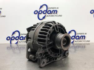 Gebruikte Alternator Volkswagen Touran (1T1/T2) 1.6 FSI 16V Prijs € 75,00 Margeregeling aangeboden door Gebr Opdam B.V.