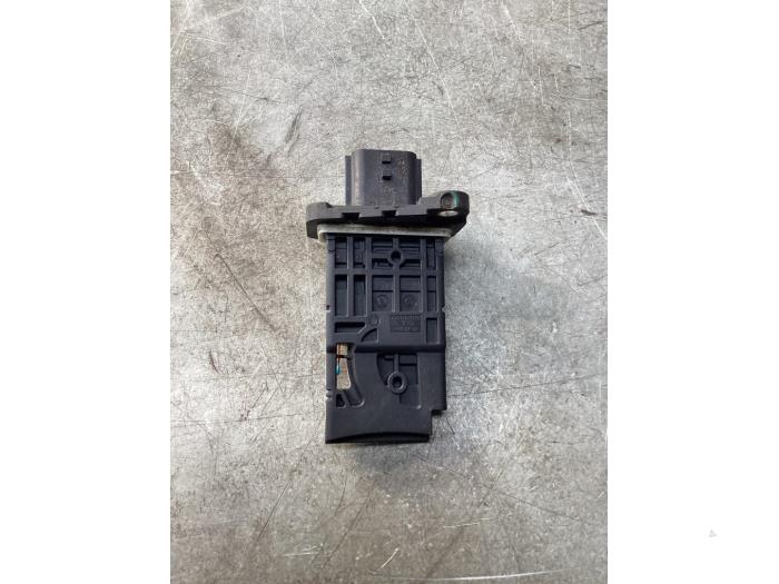 Gebruikte Luchthoeveelheidsmeter Nissan NV 300 1.6 dCi 95 Prijs € 60,50 Inclusief btw aangeboden door Gebr Opdam B.V.