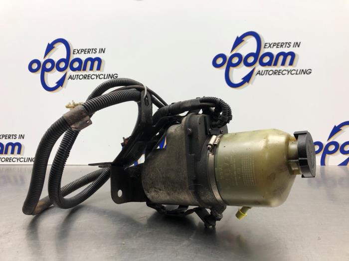Gebruikte Servopomp Opel Zafira (M75) 1.6 16V Prijs € 100,00 Margeregeling aangeboden door Gebr Opdam B.V.