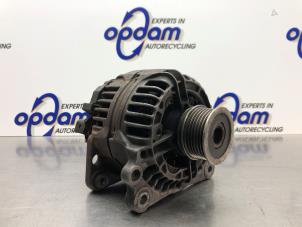 Gebruikte Dynamo Volkswagen Golf V (1K1) 1.4 16V Prijs € 75,00 Margeregeling aangeboden door Gebr Opdam B.V.