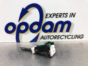 Gebruikte Lichtsensor Kia Venga 1.4 CVVT 16V Prijs € 20,00 Margeregeling aangeboden door Gebr Opdam B.V.