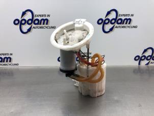 Gebruikte Benzinepomp BMW 1 serie (F20) 118i 1.5 TwinPower 12V Prijs € 125,00 Margeregeling aangeboden door Gebr Opdam B.V.