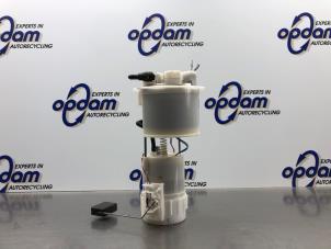 Gebruikte Benzinepomp Toyota Aygo (B40) 1.2 12V Prijs € 75,00 Margeregeling aangeboden door Gebr Opdam B.V.