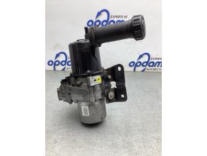 Gebruikte Tank element Pomp Dacia Jogger 1.6 Hybrid 140 16V Prijs € 120,00 Margeregeling aangeboden door Gebr Opdam B.V.