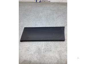 Gebruikte Sierstrip Renault Trafic (1FL/2FL/3FL/4FL) 1.6 dCi 145 Twin Turbo Prijs € 30,00 Margeregeling aangeboden door Gebr Opdam B.V.