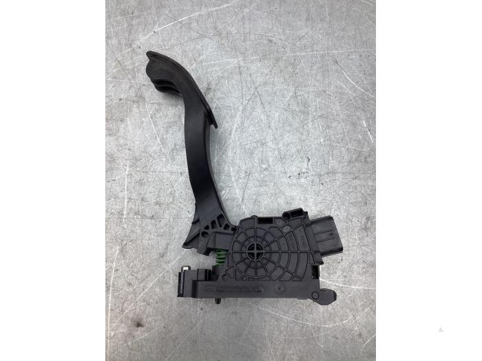 Gebruikte Sensor Gaspedaalpositie Volkswagen Polo VI (AW1) 1.0 TSI 12V Prijs € 35,00 Margeregeling aangeboden door Gebr Opdam B.V.