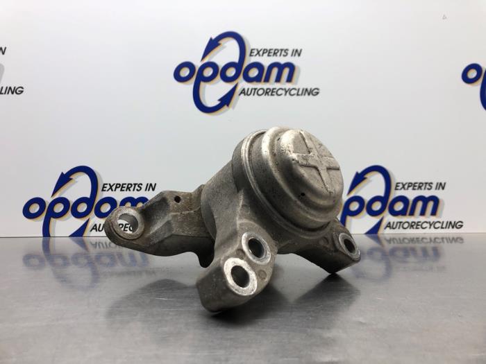 Gebruikte Motorrubber Ford Galaxy (WA6) 1.6 EcoBoost 16V Prijs € 40,00 Margeregeling aangeboden door Gebr Opdam B.V.