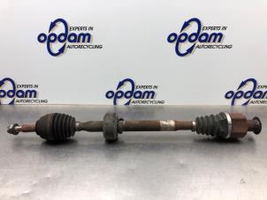 Gebruikte Cardanas rechts-voor (VWA) Dacia Logan MCV (KS) 1.6 MPI 85 Prijs € 100,00 Margeregeling aangeboden door Gebr Opdam B.V.