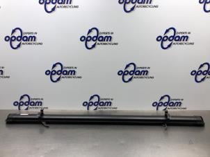 Gebruikte Windscherm Volkswagen Golf III Cabrio (1E) 1.6i Prijs € 75,00 Margeregeling aangeboden door Gebr Opdam B.V.