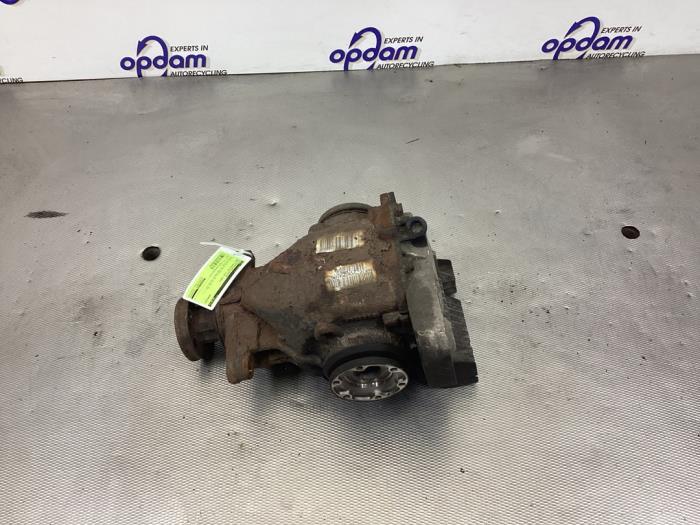 Gebruikte Cardanklok achter BMW 7 serie (E65/E66/E67) 735i,Li 3.6 V8 32V Prijs € 250,00 Margeregeling aangeboden door Gebr Opdam B.V.