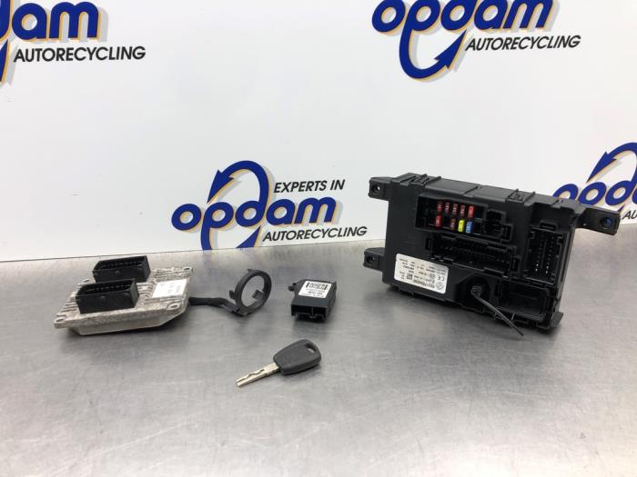 Gebruikte Computer Motormanagement Fiat Grande Punto (199) 1.2 Prijs € 200,00 Margeregeling aangeboden door Gebr Opdam B.V.