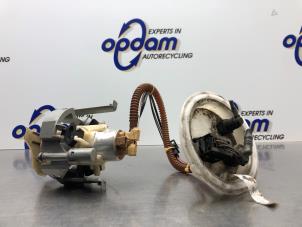 Gebruikte Benzinepomp BMW 7 serie (E65/E66/E67) 735i,Li 3.6 V8 32V Prijs € 75,00 Margeregeling aangeboden door Gebr Opdam B.V.