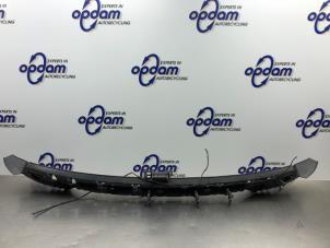 Gebruikte Bumperframe achter BMW 1 serie (E88) 120i 16V Prijs € 50,00 Margeregeling aangeboden door Gebr Opdam B.V.