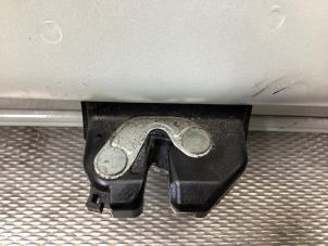 Gebruikte Slotmechaniek Achterklep Fiat Punto Evo (199) 1.4 Van Prijs op aanvraag aangeboden door Gebr Opdam B.V.