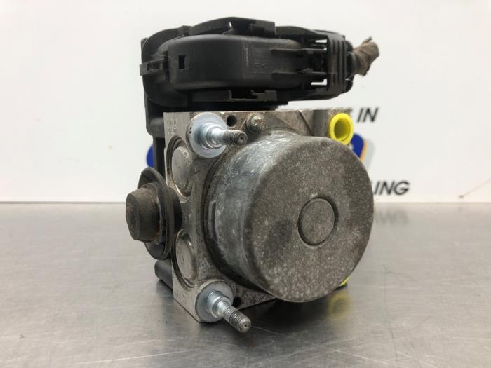 Gebruikte ABS Pomp Fiat Panda (169) 1.2 Fire Prijs € 50,00 Margeregeling aangeboden door Gebr Opdam B.V.