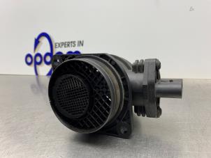 Gebruikte Luchtmassameter Volkswagen Caddy III (2KA,2KH,2CA,2CH) 1.9 TDI Prijs € 50,00 Margeregeling aangeboden door Gebr Opdam B.V.