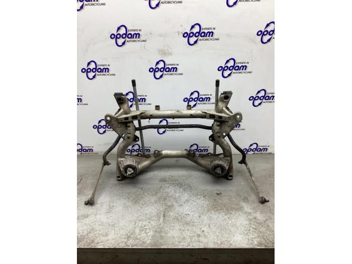 Gebruikte Subframe Mercedes CLS Shooting Brake (X218) 350 CDI BlueTEC, 350 d 3.0 V6 24V Prijs € 400,00 Margeregeling aangeboden door Gebr Opdam B.V.