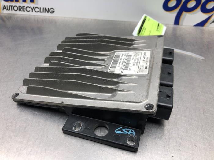 Gebruikte Computer Motormanagement Renault Clio III (BR/CR) 1.5 dCi 85 Prijs € 90,00 Margeregeling aangeboden door Gebr Opdam B.V.