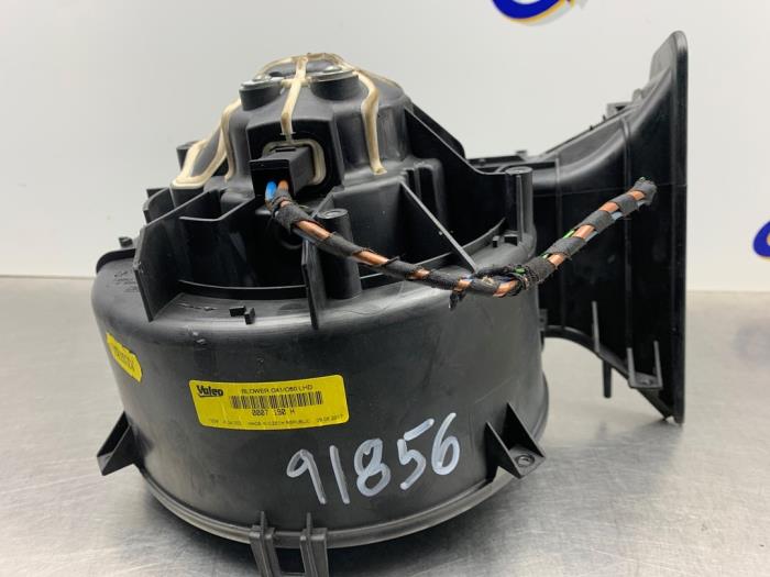 Kachel Ventilatiemotor van een Opel Vectra C 2.2 16V 2002