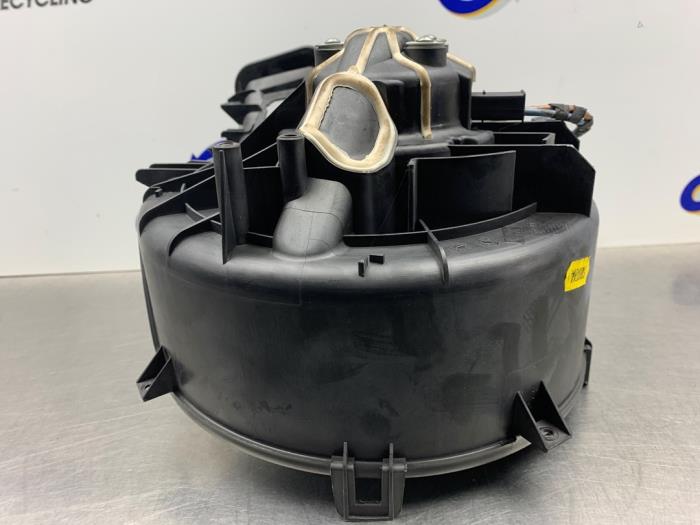 Kachel Ventilatiemotor van een Opel Vectra C 2.2 16V 2002