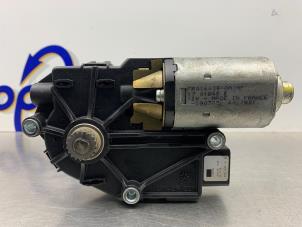 Gebruikte Schuifdak Motor Lancia Ypsilon (843) 1.4 16V Prijs € 75,00 Margeregeling aangeboden door Gebr Opdam B.V.