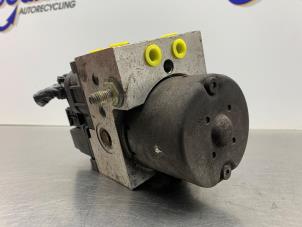 Gebruikte ABS Pomp Volvo S40 (VS) 1.8 16V Prijs € 125,00 Margeregeling aangeboden door Gebr Opdam B.V.