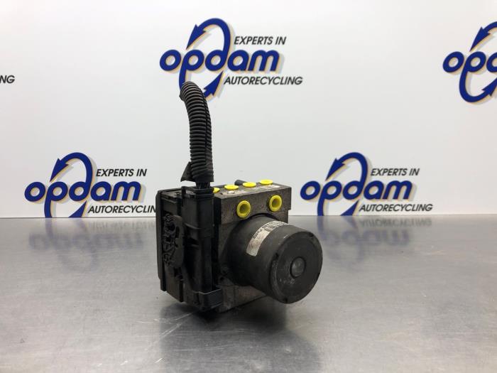 Gebruikte ABS Pomp Ford Transit 2.2 TDCi 16V Prijs € 100,00 Margeregeling aangeboden door Gebr Opdam B.V.