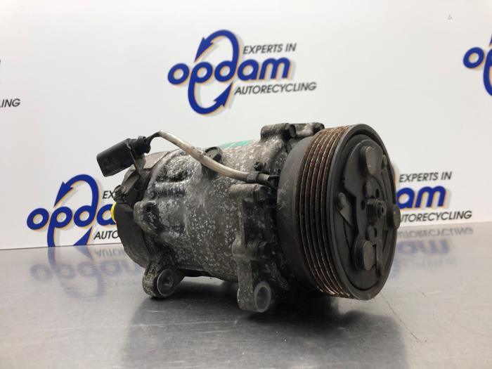 Gebruikte Aircopomp Volkswagen Caddy III (2KA,2KH,2CA,2CH) 1.9 TDI Prijs € 50,00 Margeregeling aangeboden door Gebr Opdam B.V.
