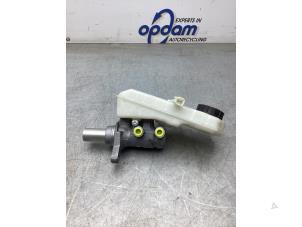 Gebruikte Hoofdremcilinder Volvo XC40 (XZ) 1.5 T3 12V Prijs € 30,00 Margeregeling aangeboden door Gebr Opdam B.V.