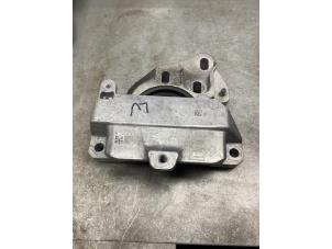 Gebruikte Versnellingsbak Steun Mercedes EQA (N243) 250+ 71 kWh Prijs € 75,00 Margeregeling aangeboden door Gebr Opdam B.V.