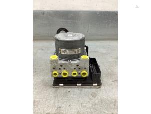 Gebruikte ABS Pomp Volkswagen T-Roc I 1.0 TSI 12V BlueMotion Prijs € 250,00 Margeregeling aangeboden door Gebr Opdam B.V.