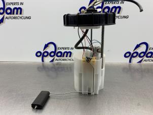 Gebruikte Benzinepomp Ford Kuga II (DM2) 1.5 EcoBoost 16V 182 4x4 Prijs € 125,00 Margeregeling aangeboden door Gebr Opdam B.V.