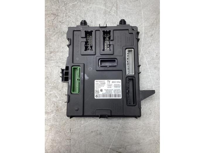 Gebruikte Bodycontrol Module Renault Talisman Estate (RFDK) 1.5 dCi 110 Prijs € 75,00 Margeregeling aangeboden door Gebr Opdam B.V.