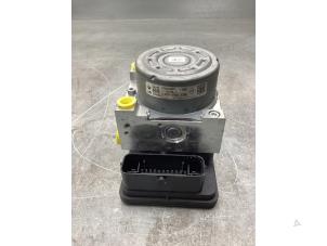 Gebruikte ABS Pomp Renault Talisman Estate (RFDK) 1.5 dCi 110 Prijs € 150,00 Margeregeling aangeboden door Gebr Opdam B.V.