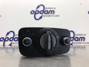 Gebruikte Licht Schakelaar Ford Fiesta 6 (JA8) 1.25 16V Prijs € 50,00 Margeregeling aangeboden door Gebr Opdam B.V.