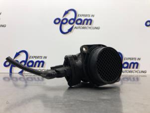 Gebruikte Luchtmassameter Alfa Romeo GT (937) 2.0 JTS 16V Prijs € 25,00 Margeregeling aangeboden door Gebr Opdam B.V.